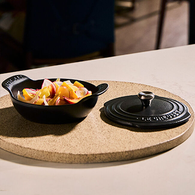 Le Creuset Cast Iron Classic Gourmet Set of 4 Mini-Braiser 13cm Matte Black image number 6